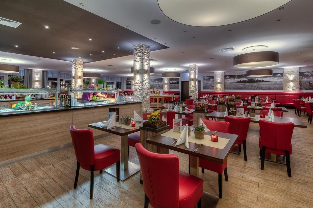 Sport- & Vital-Resort Neuer Hennings Hof แพร์เลอแบร์ก ภายนอก รูปภาพ