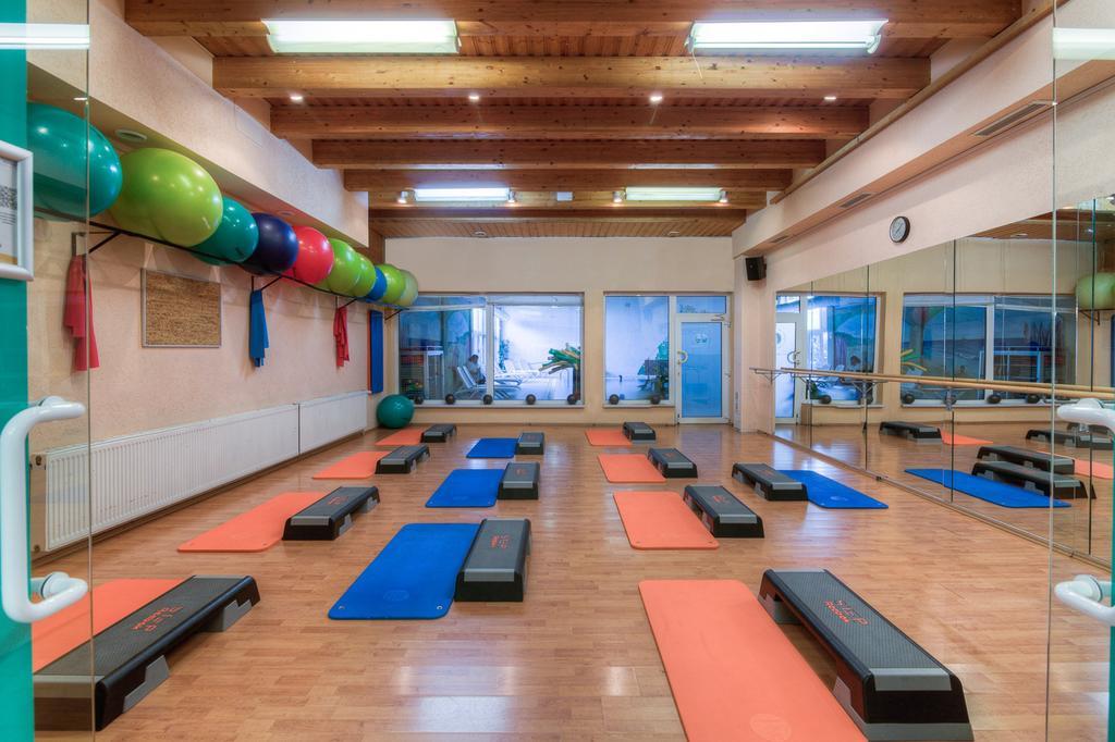 Sport- & Vital-Resort Neuer Hennings Hof แพร์เลอแบร์ก ภายนอก รูปภาพ
