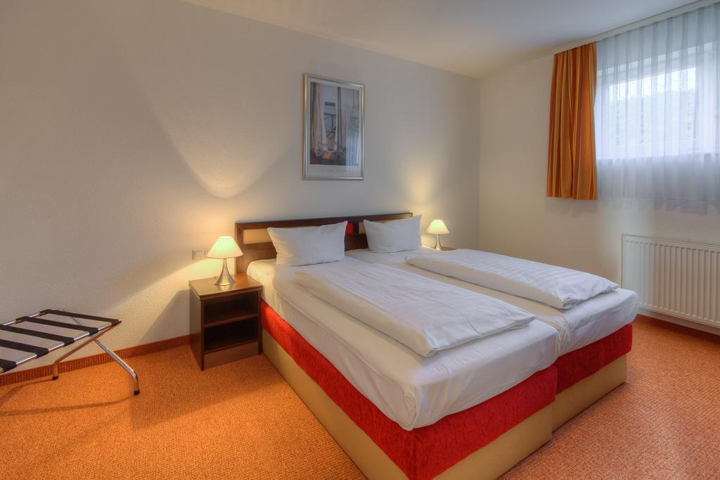 Sport- & Vital-Resort Neuer Hennings Hof แพร์เลอแบร์ก ภายนอก รูปภาพ