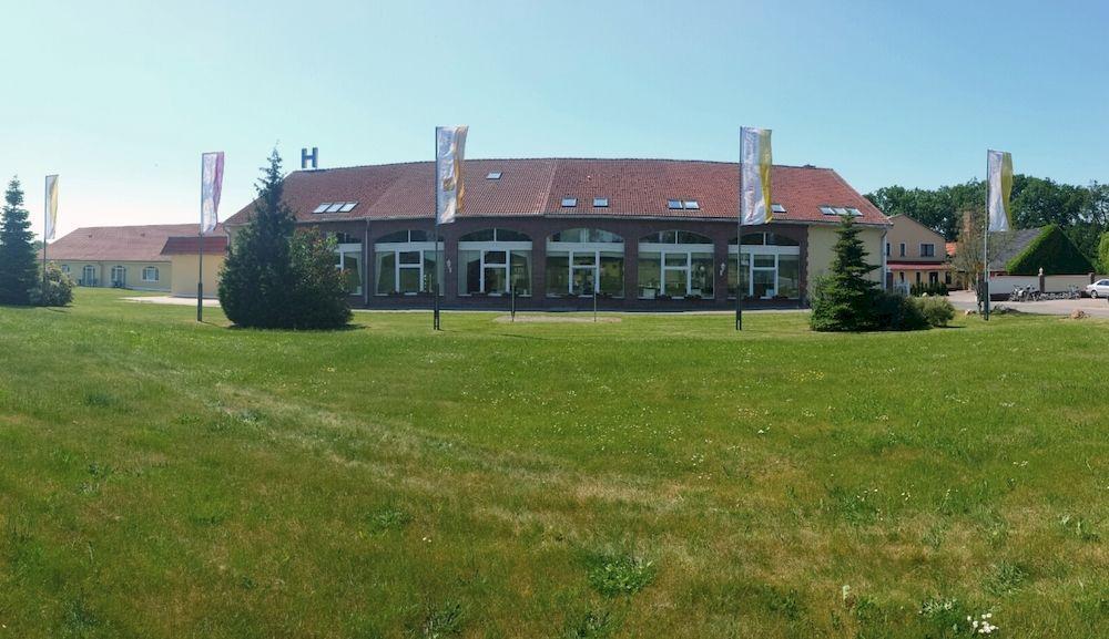Sport- & Vital-Resort Neuer Hennings Hof แพร์เลอแบร์ก ภายนอก รูปภาพ